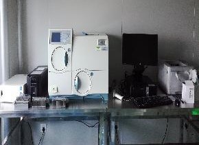 91 梅里埃 Vitek 2 Compact 60 全自动微生物分析系统.jpg